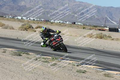 media/Oct-30-2025-Racers Edge (Thu) [[dabbdaf680]]/3-B Group/Session 3 (Turn 15 Inside)/